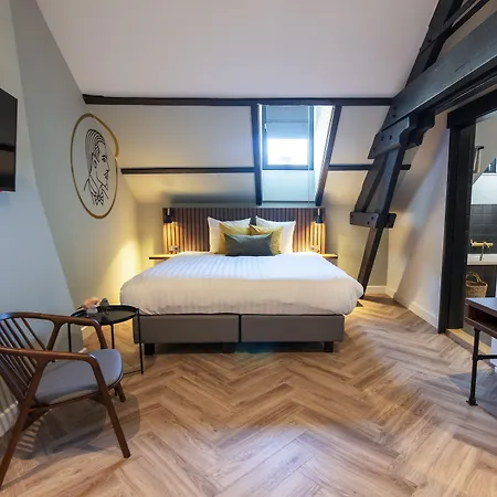 Alex Hotel 4*